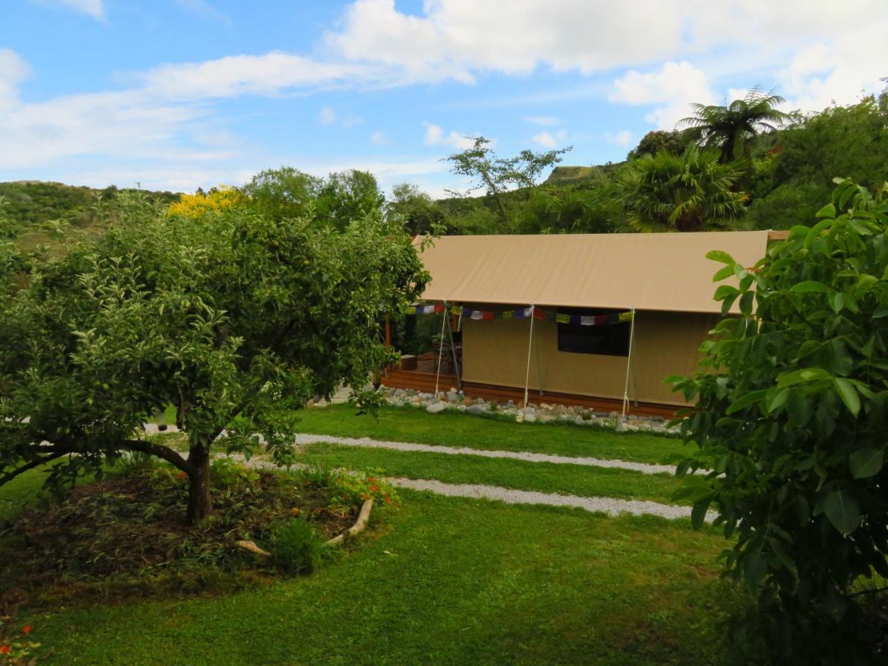 Hotel Omarama Oasis - Permaculture Glamping Pohara Zewnętrze zdjęcie