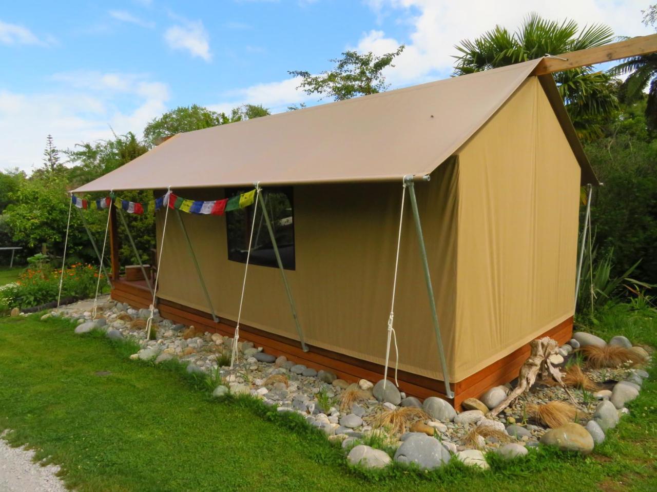 Hotel Omarama Oasis - Permaculture Glamping Pohara Zewnętrze zdjęcie
