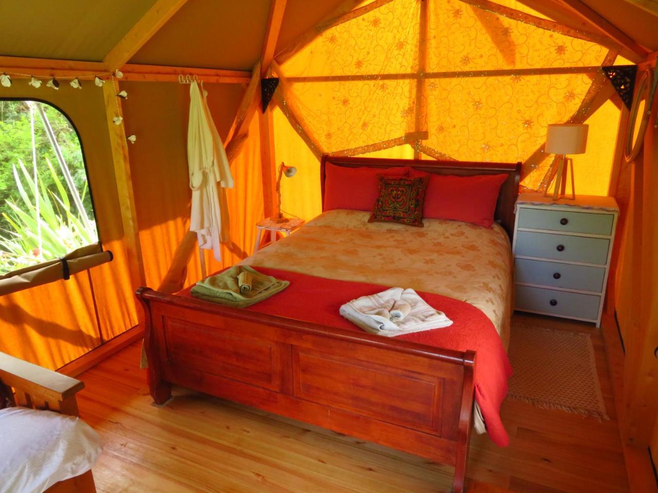 Hotel Omarama Oasis - Permaculture Glamping Pohara Zewnętrze zdjęcie
