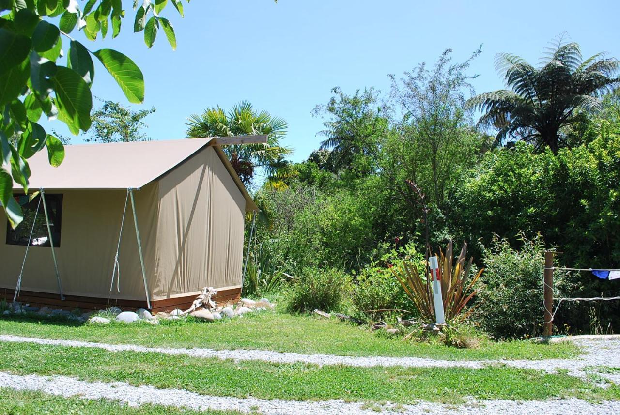 Hotel Omarama Oasis - Permaculture Glamping Pohara Zewnętrze zdjęcie